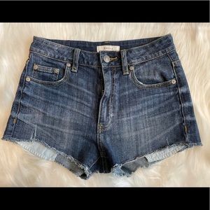 Aritzia Talula shorts